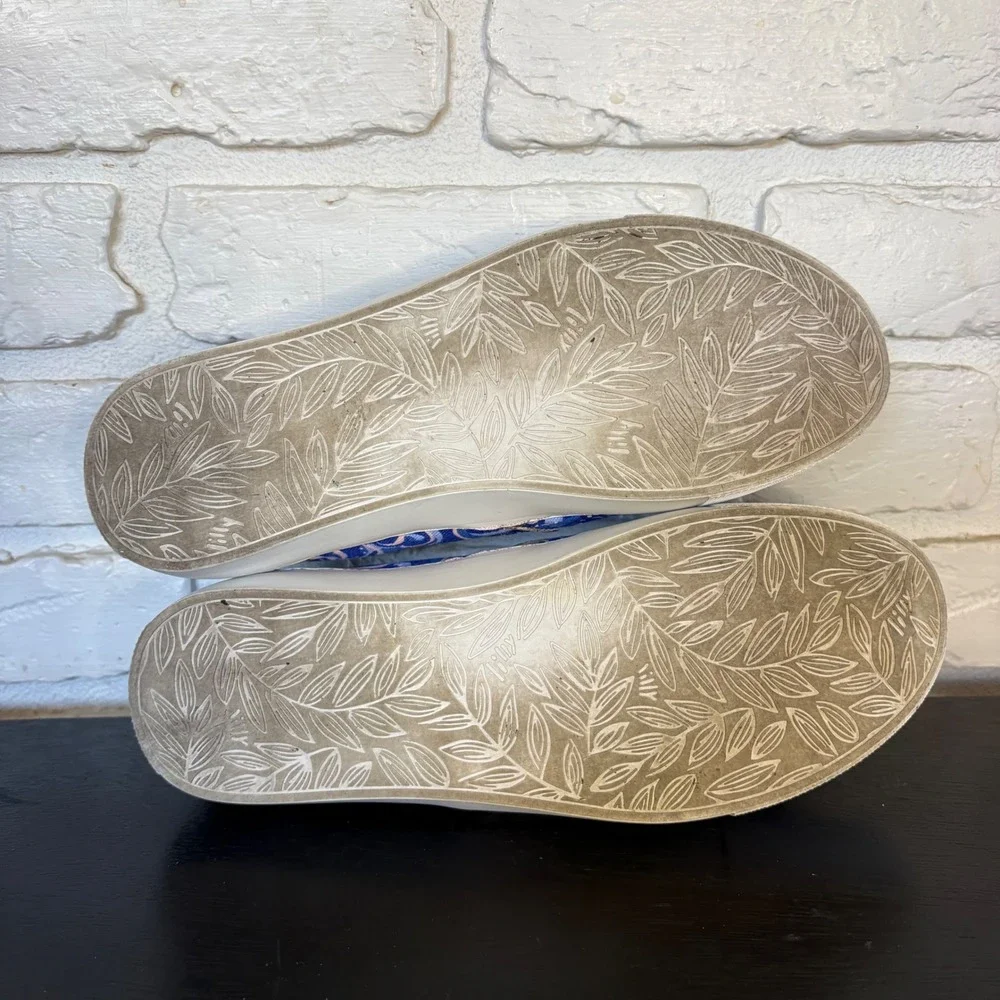 Lilly Pulitzer Julie Canvas Slip On Sneaker Women's‎ Size 7